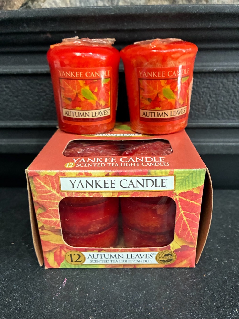 Yankee Candle Autumn Leaves Tea Light 12 Pack and 2 Votive Candle Bundle
